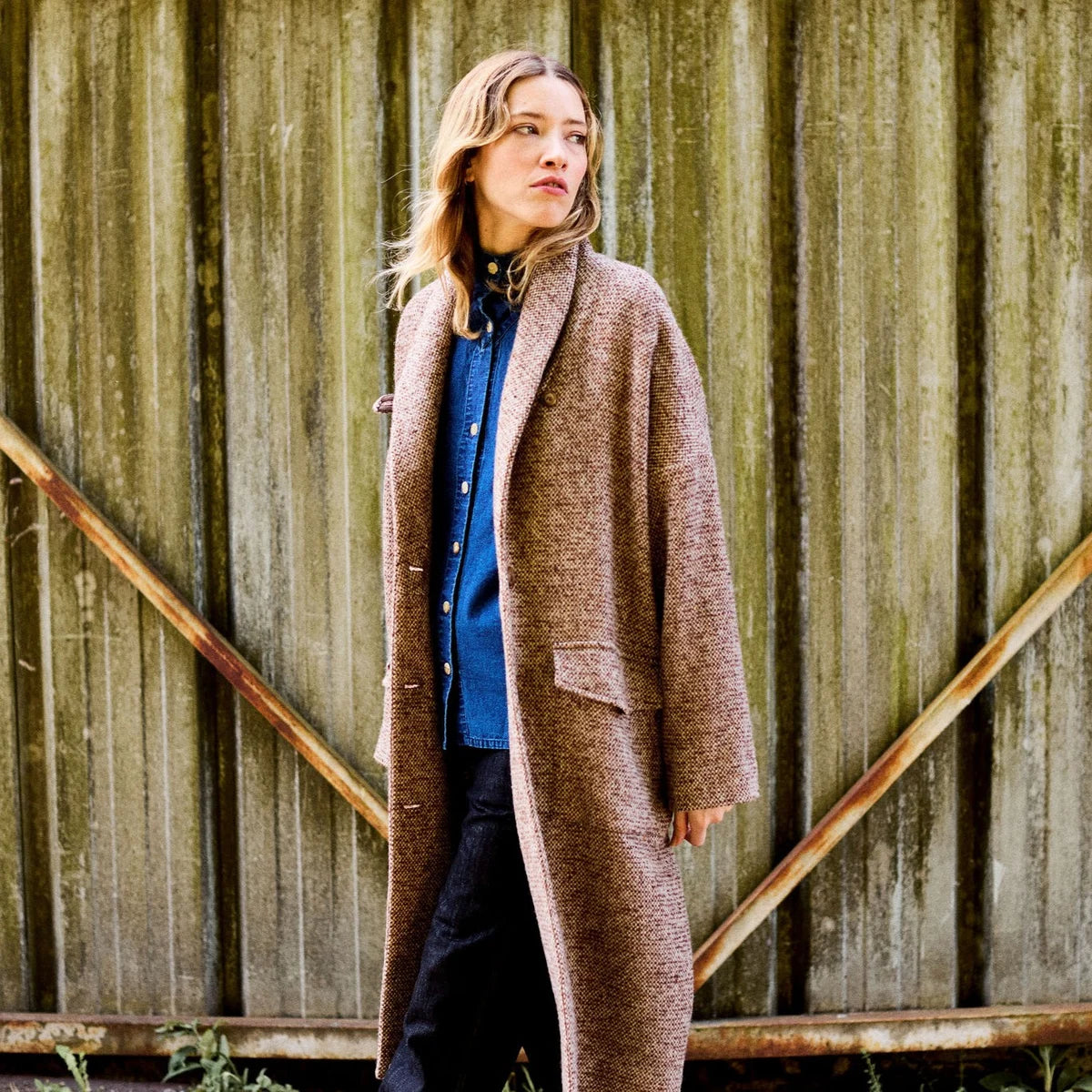 Manteau-laine-made-in-france_Marron-georgia_Ah25_Carre3.webp