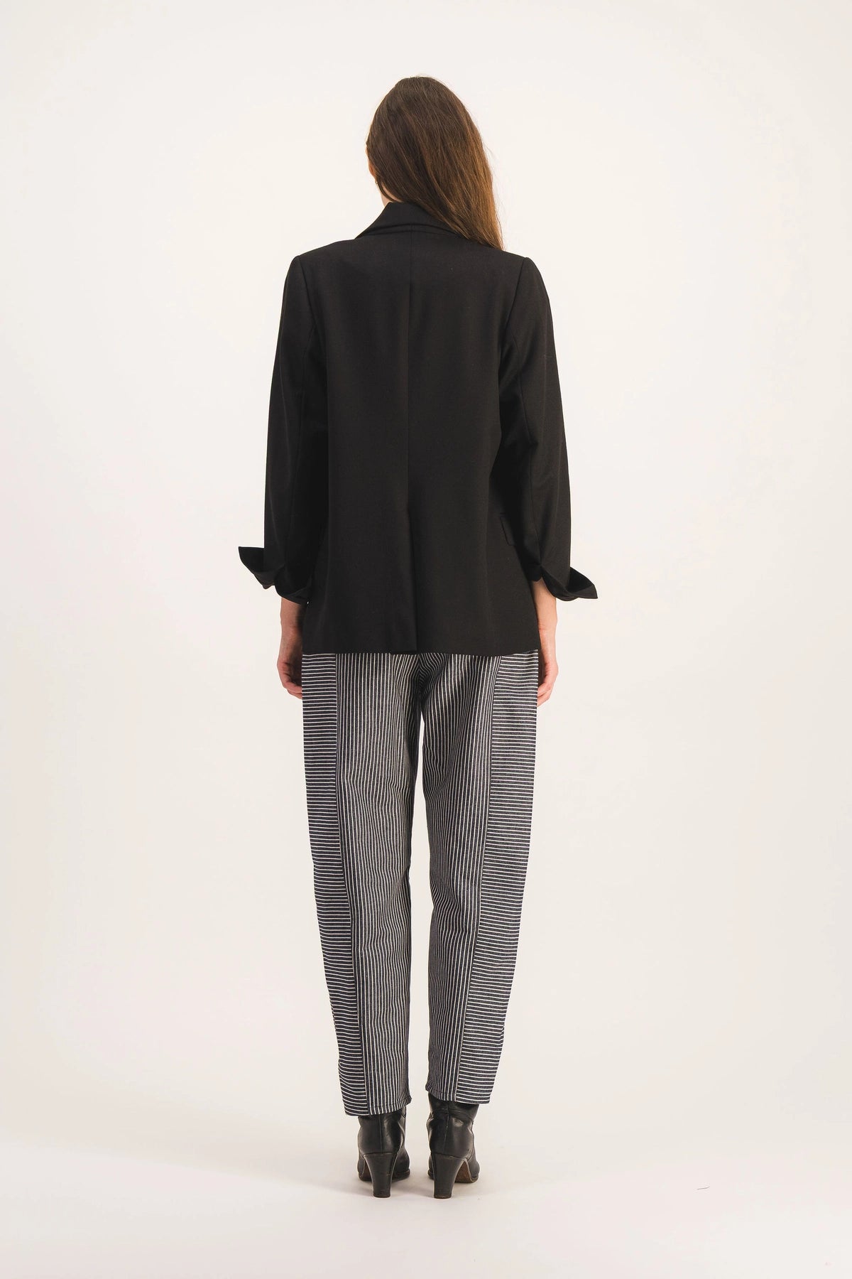 blazer-noir-laine-lois-noire