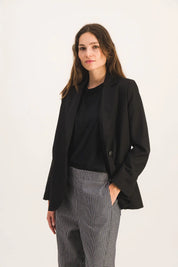 blazer-noir-laine-lois-noire