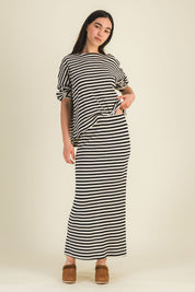 BLACK AND WHITE SOKO SKIRT