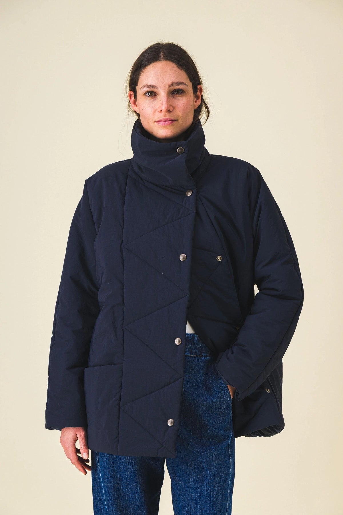 Doudoune-femme-marine-dulet_Ah25_8.webp