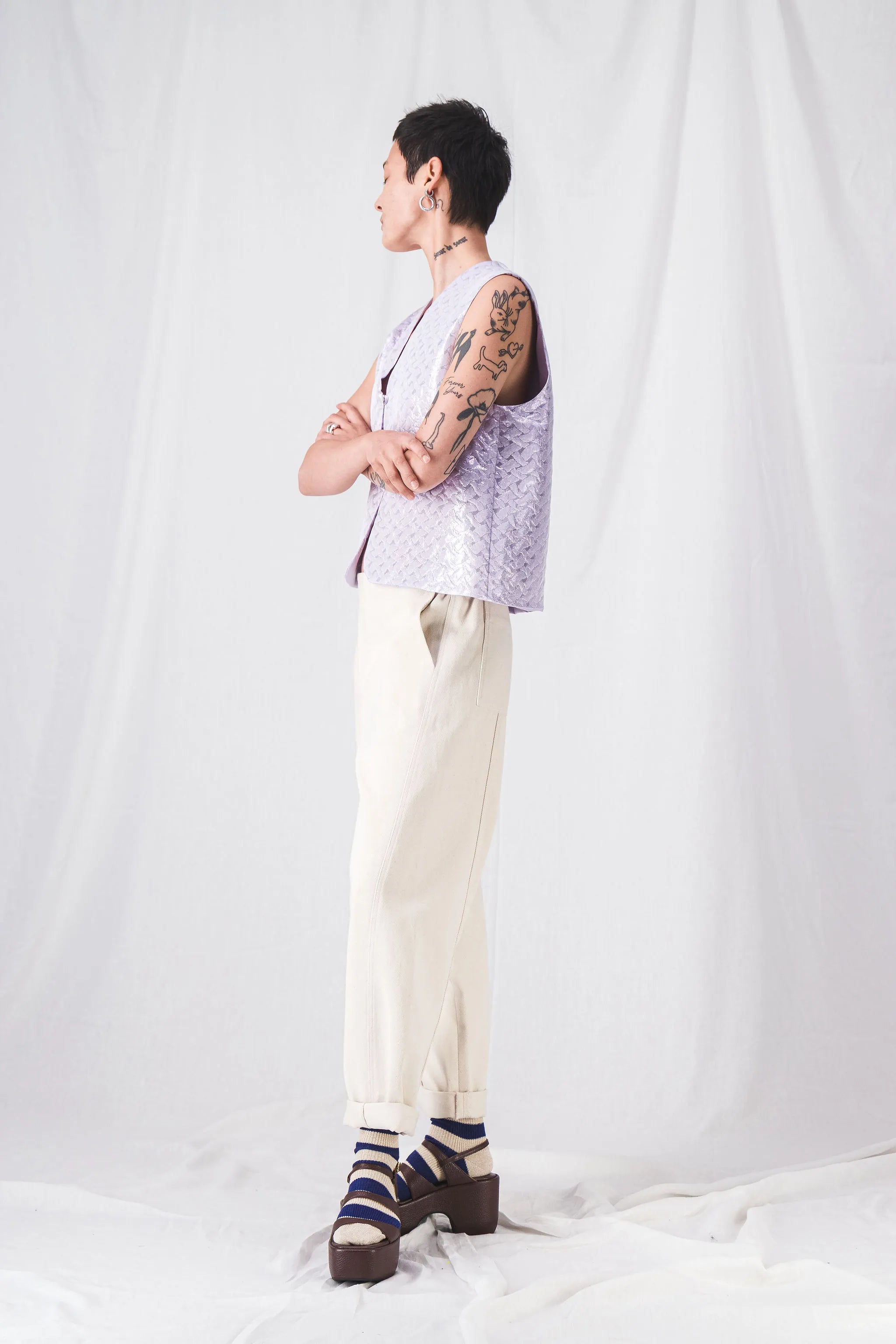 purple_lurex_sleeveless_vest_1