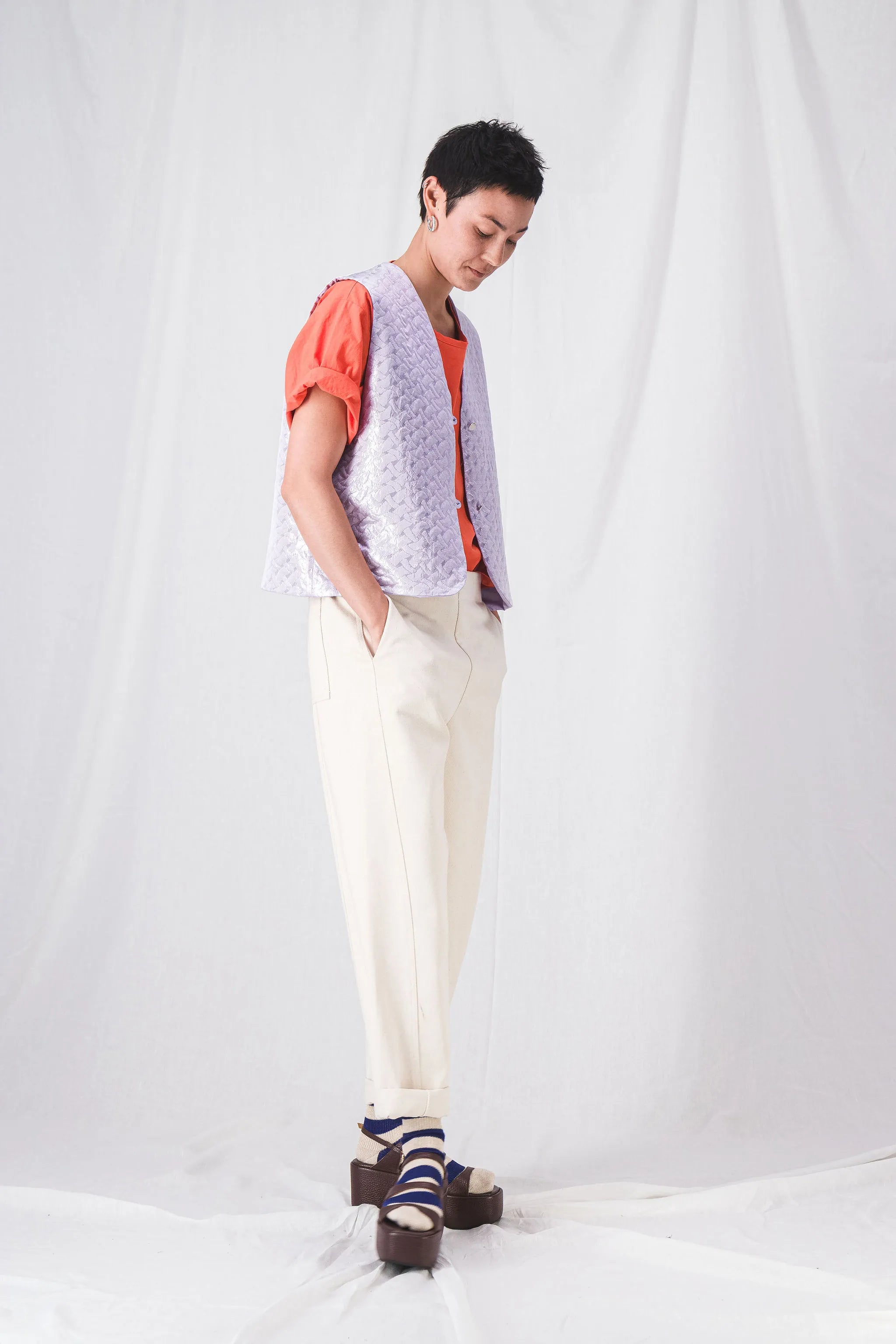 purple_lurex_sleeveless_vest_1