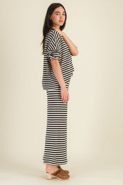 BLACK AND WHITE SOKO SKIRT