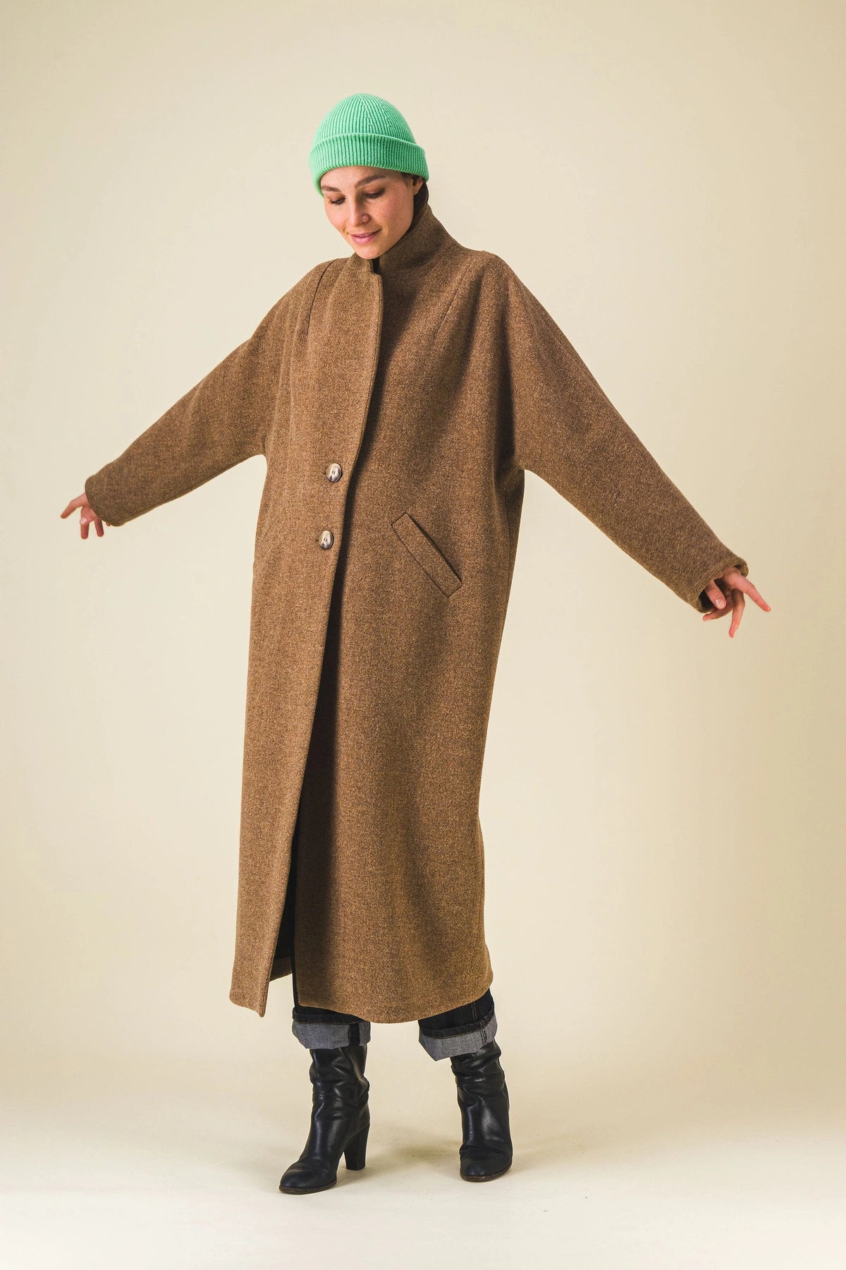 Manteau-femme-long-laine-marron-horace_Ah25_6.webp