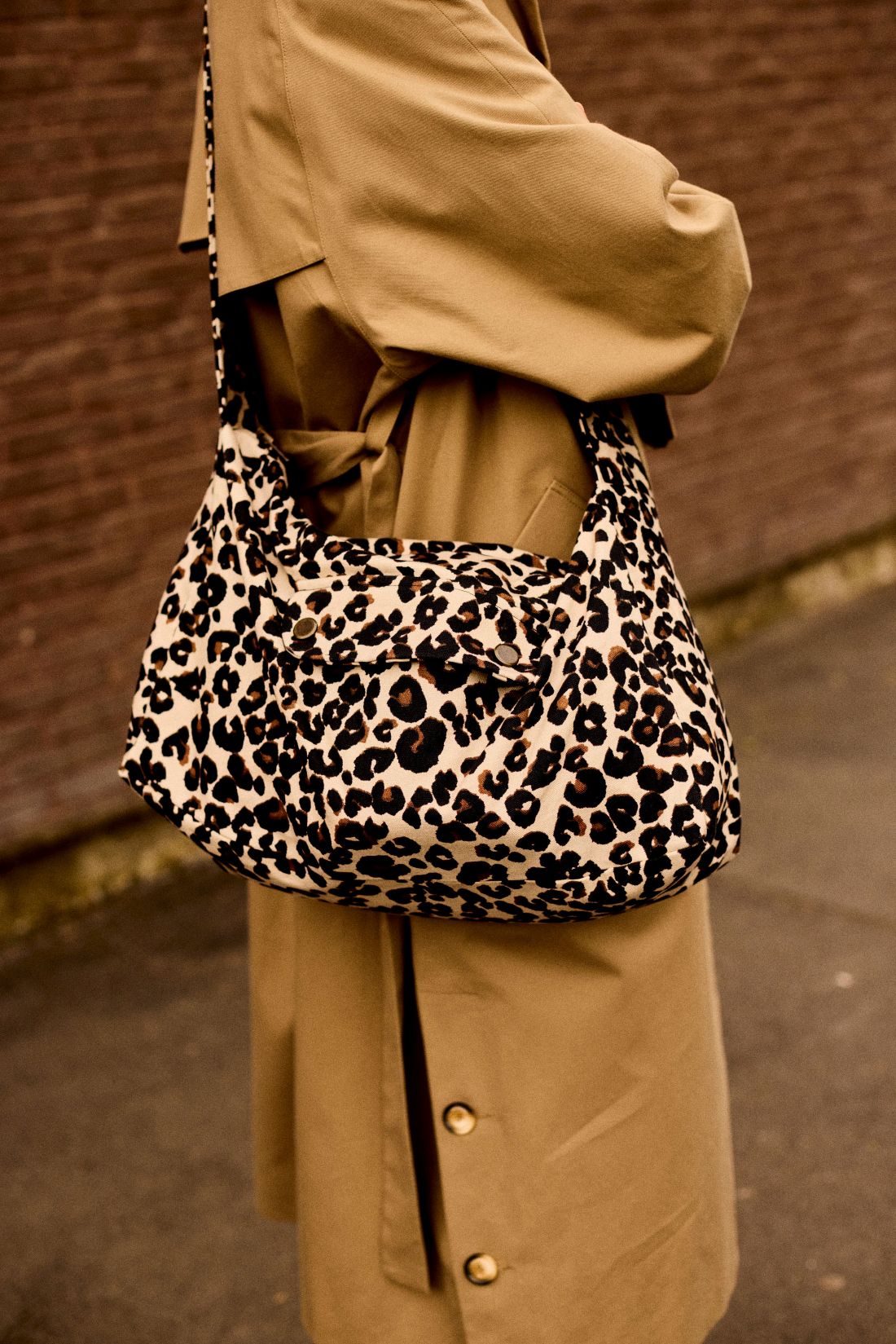 Sac_besace_leopard_polly_AH25hp.jpg