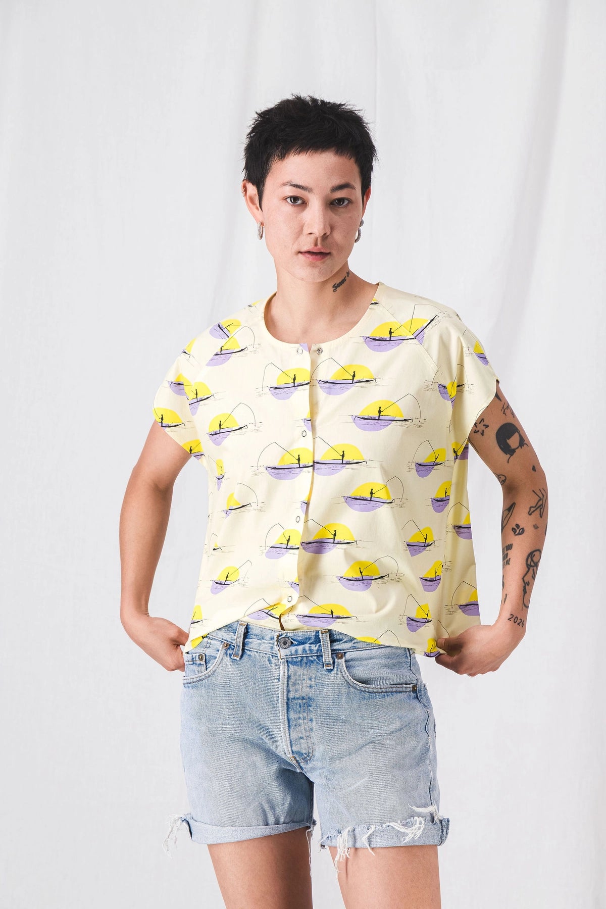 top_printed_women_yellow__pe25