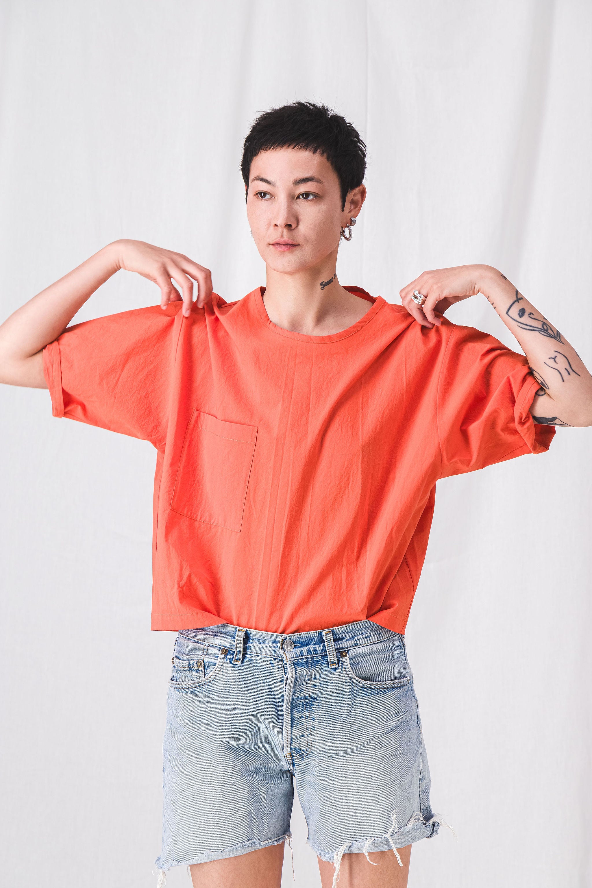top_orange_woman_white__pe25