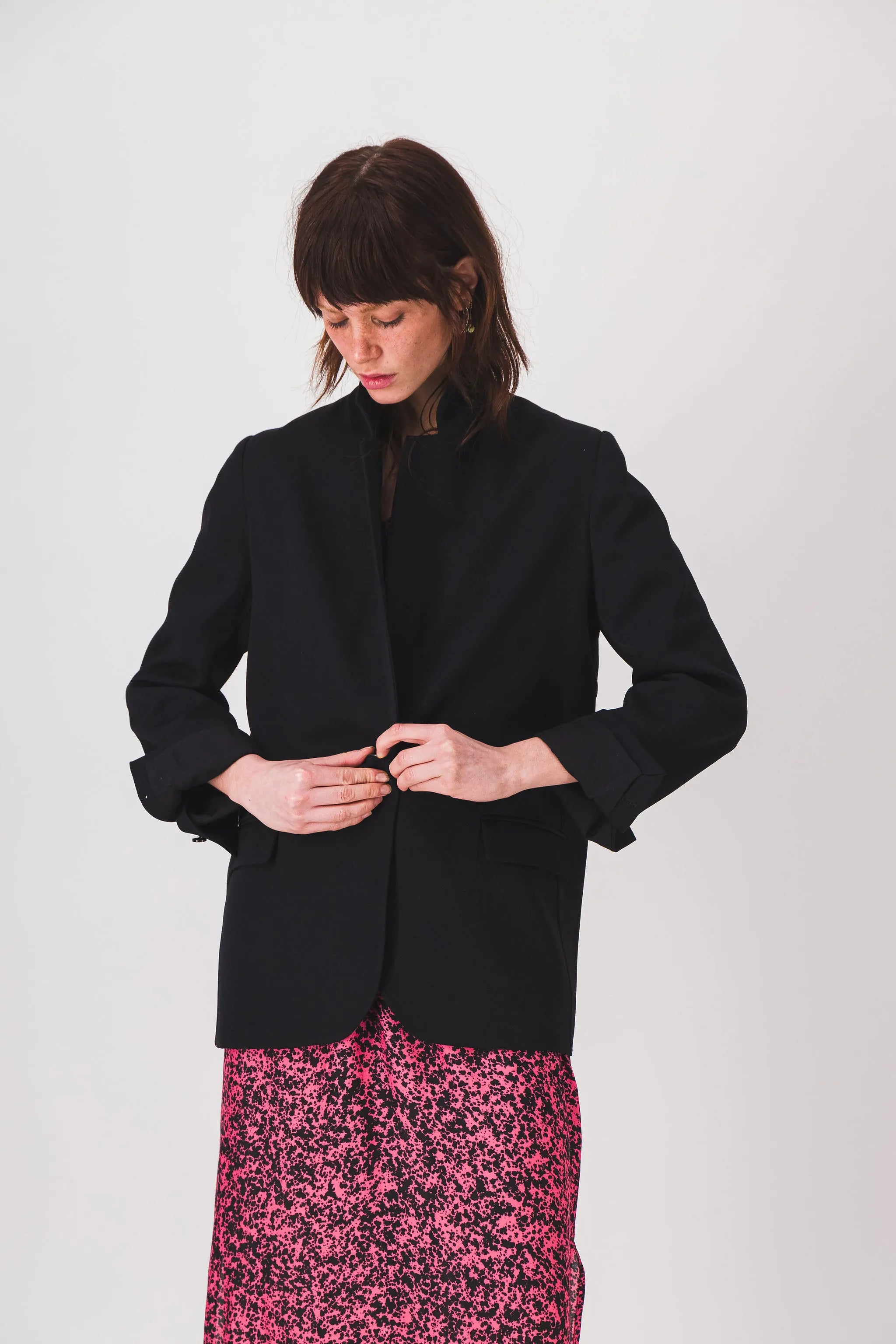 blazer_femme_noir_blazer_lois_pe25