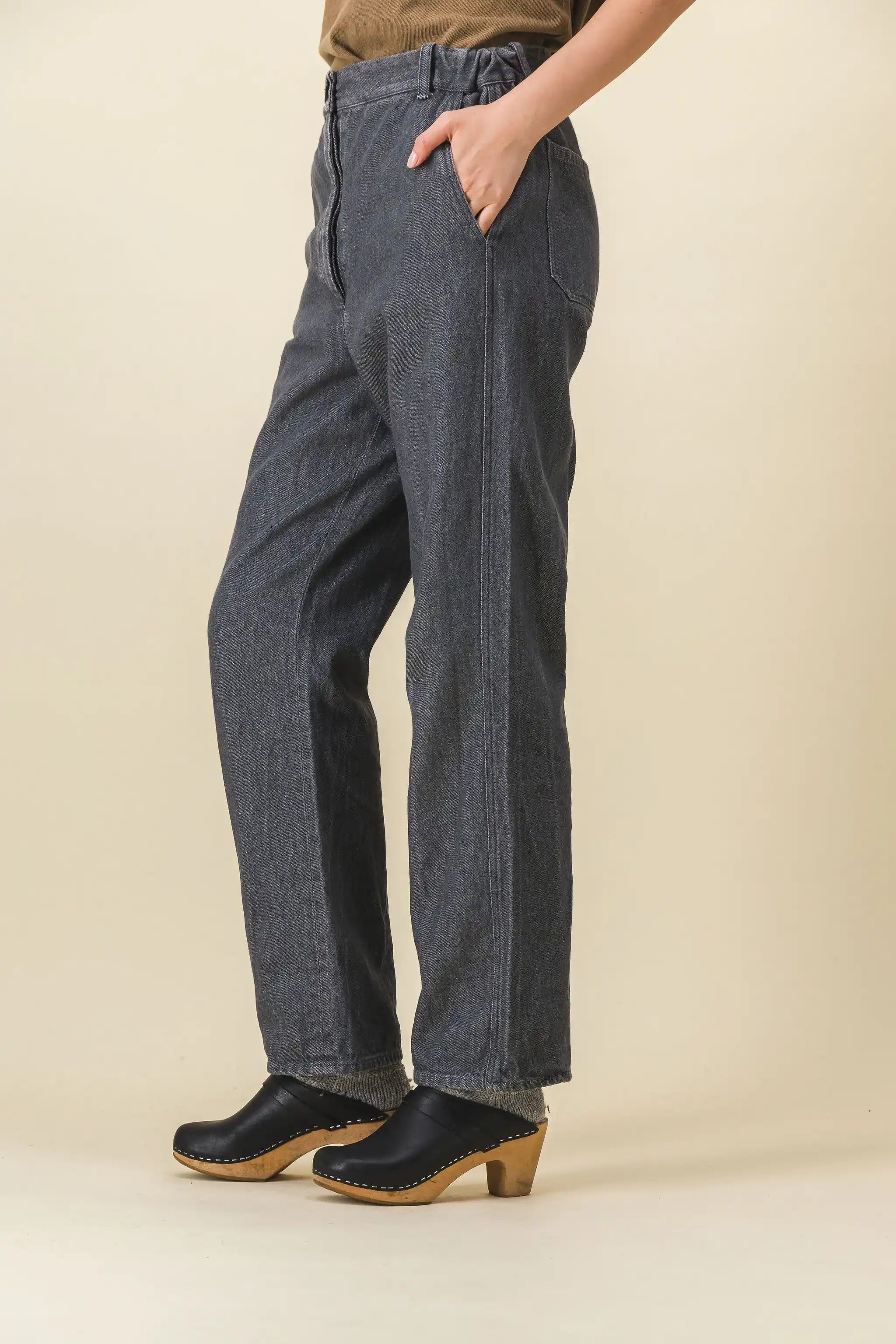 women's wide-legged gray denim pants