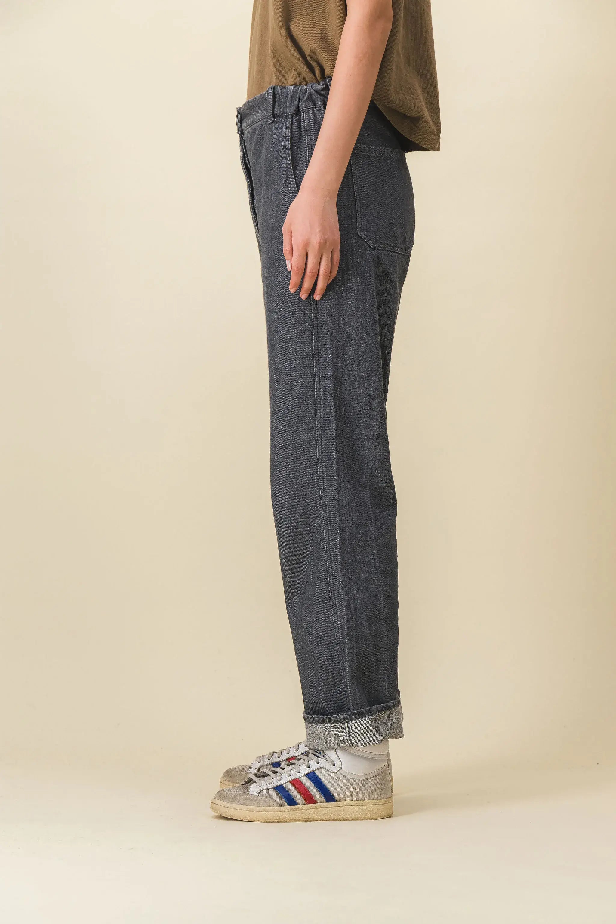 women's wide-legged gray denim pants