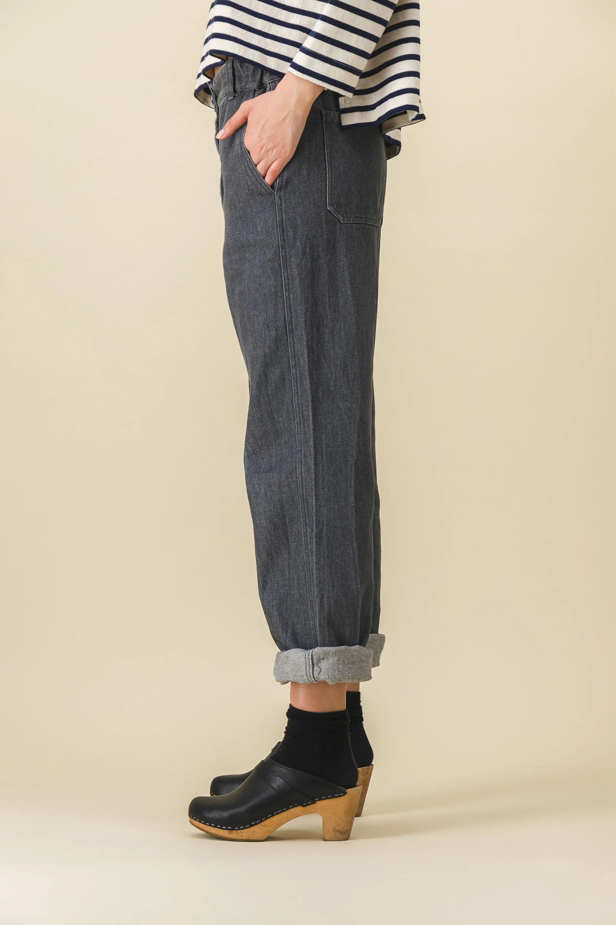 women's wide-legged gray denim pants