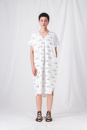 loose_and_long_white_dress__pe25