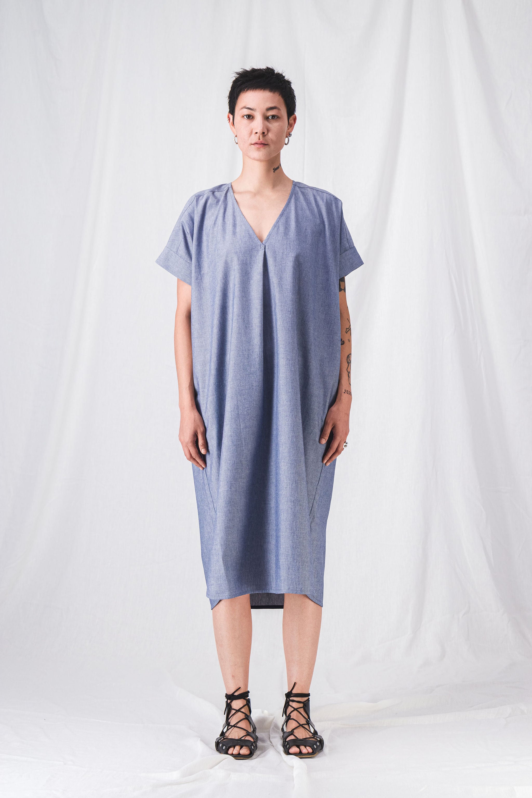 loose_and_long_chambray_dress__pe25