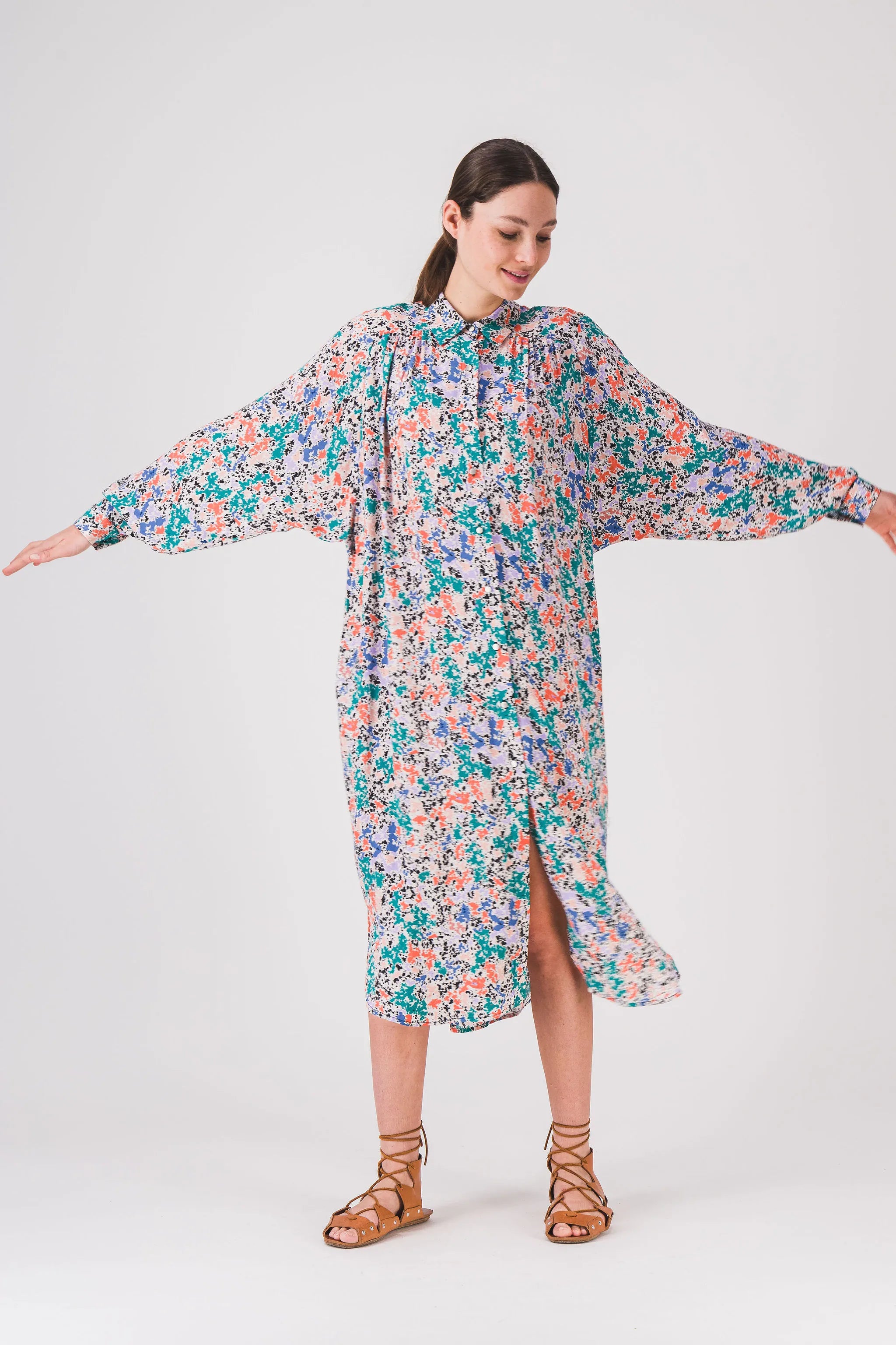 long_shirt_dress_printed_vowel_dress_pe25