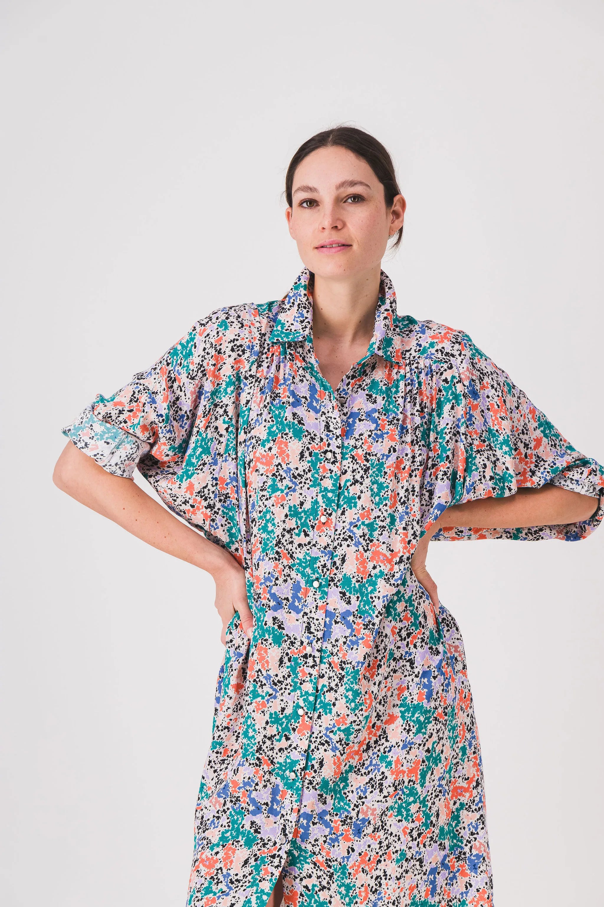 long_shirt_dress_printed_vowel_dress_pe25