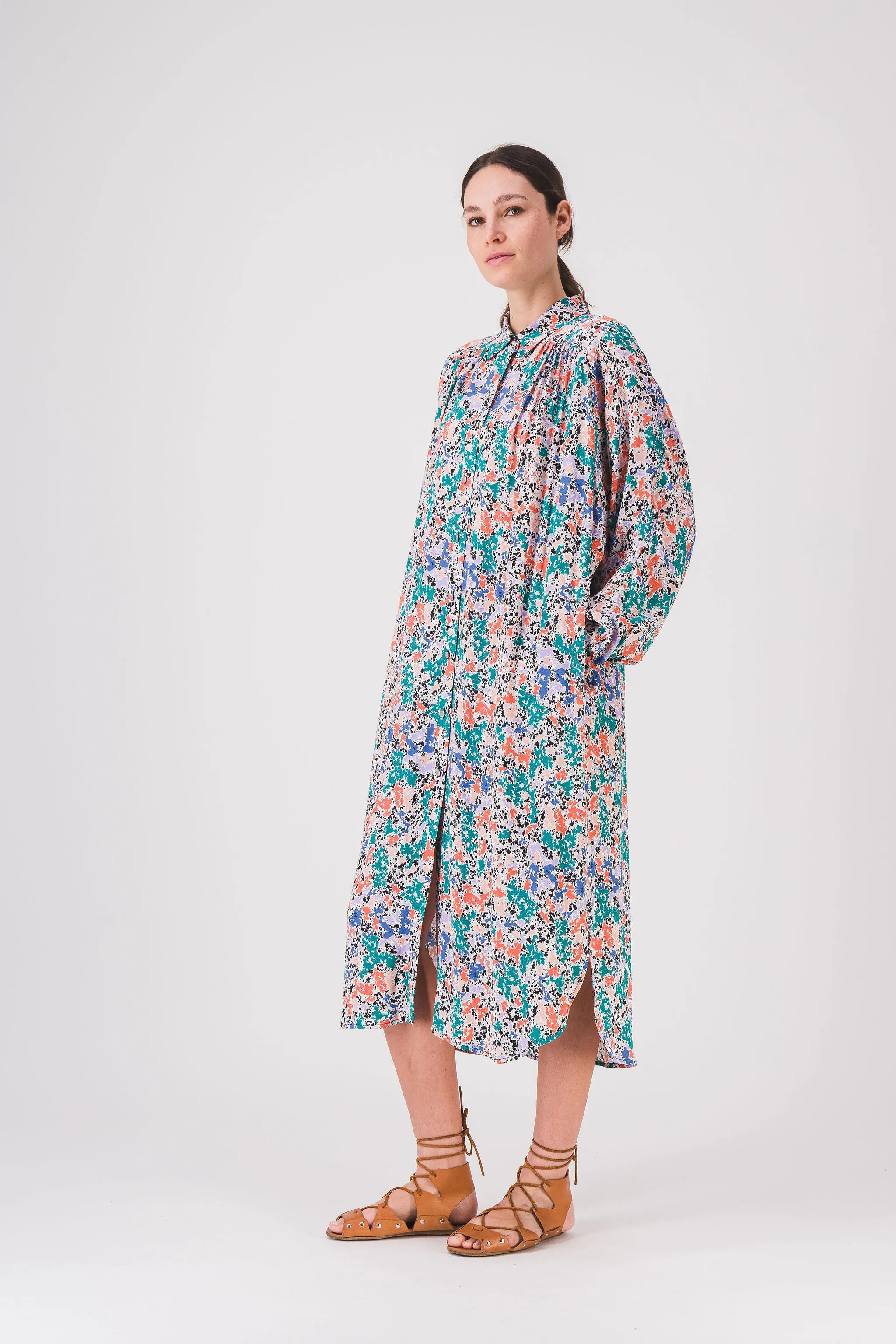 long_shirt_dress_printed_vowel_dress_pe25