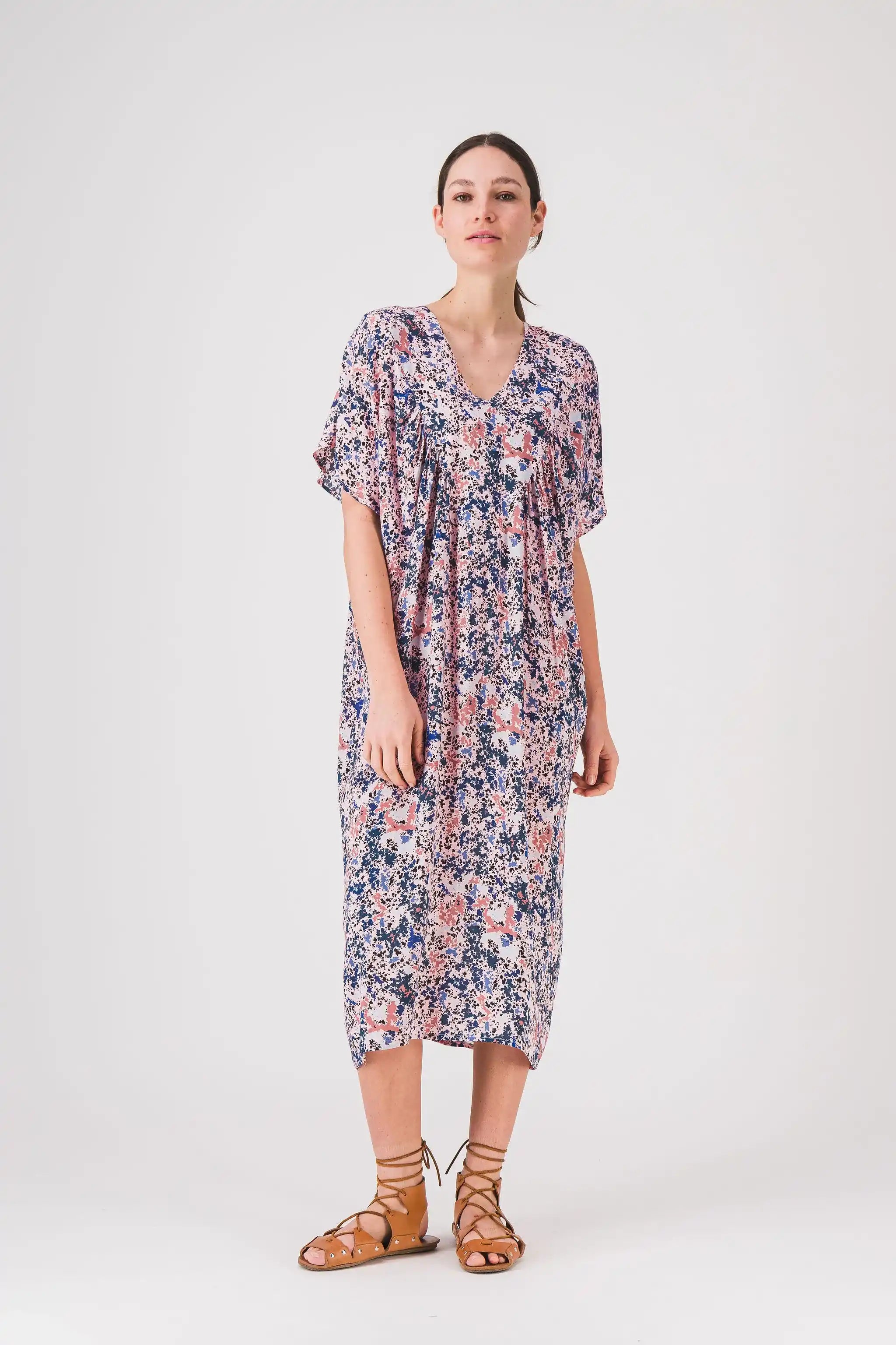 long_v_neck_printed_dress_bertha_pe25