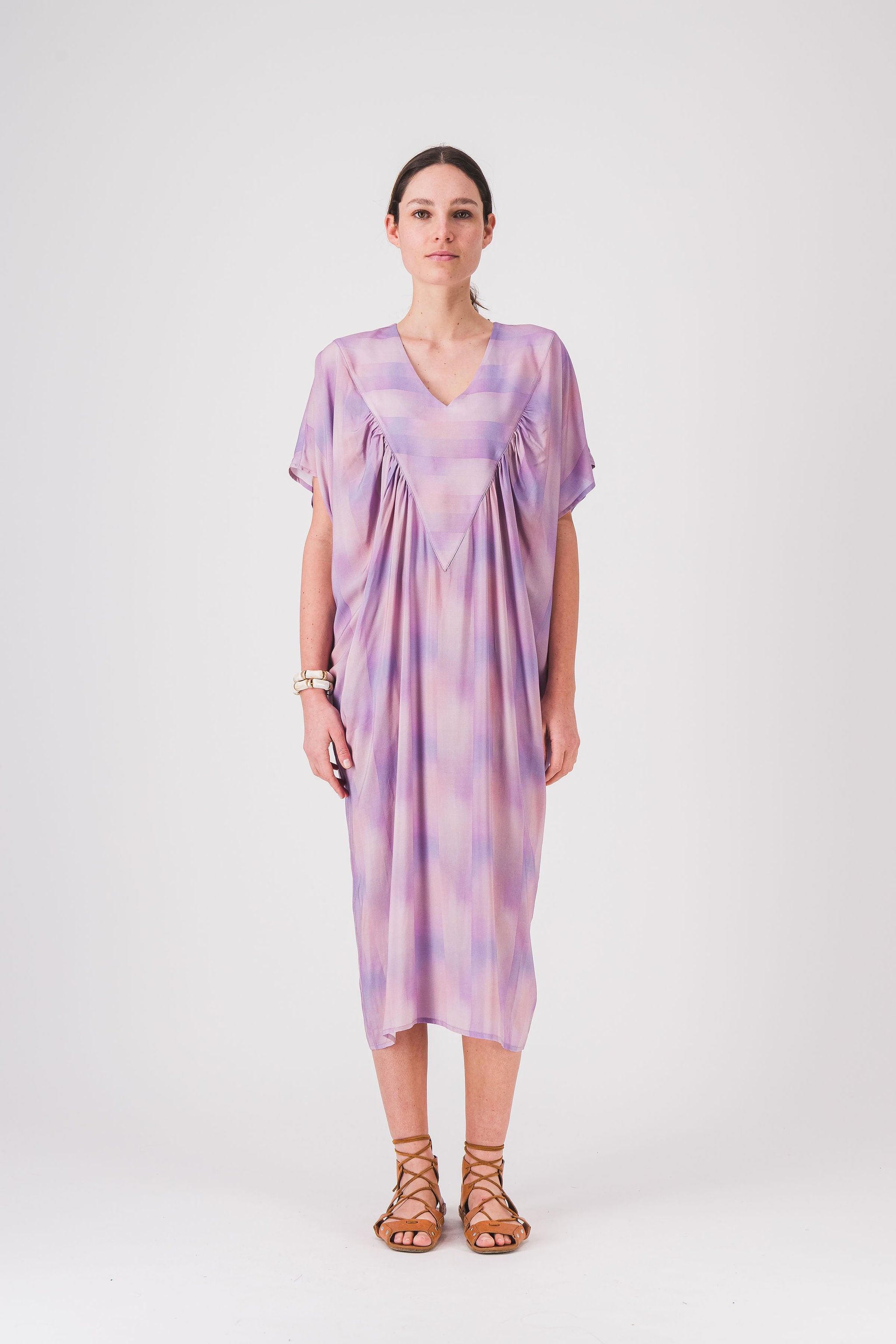 long_dress_v-neck_print_dress_iria_pe25