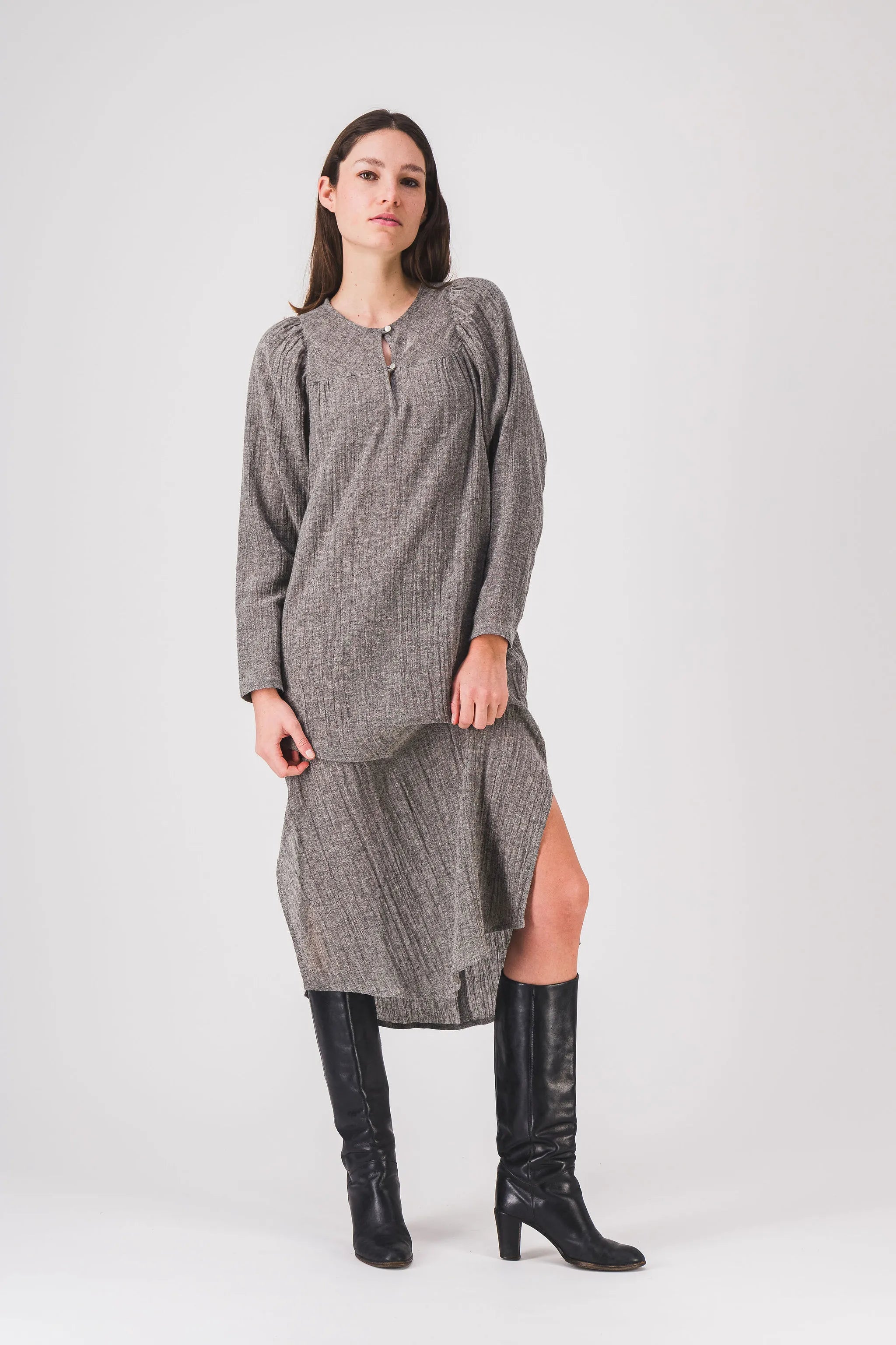 long_straight_grey_dress_vanity_dress_pe25