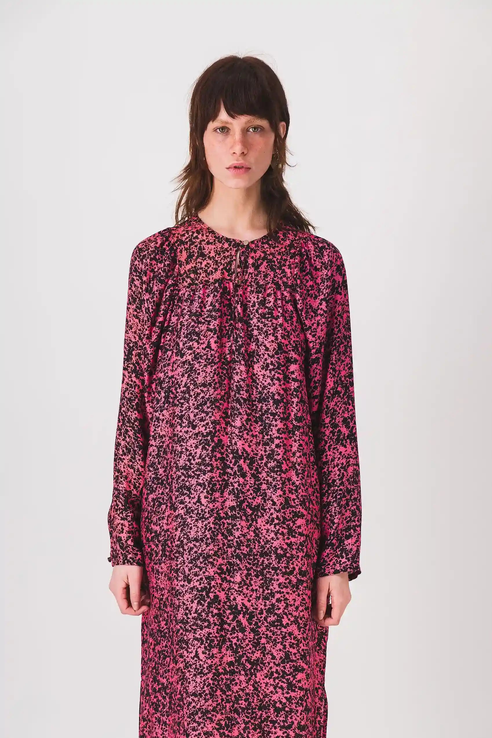 long_red_dress_black_print_kiki_dress_pe25