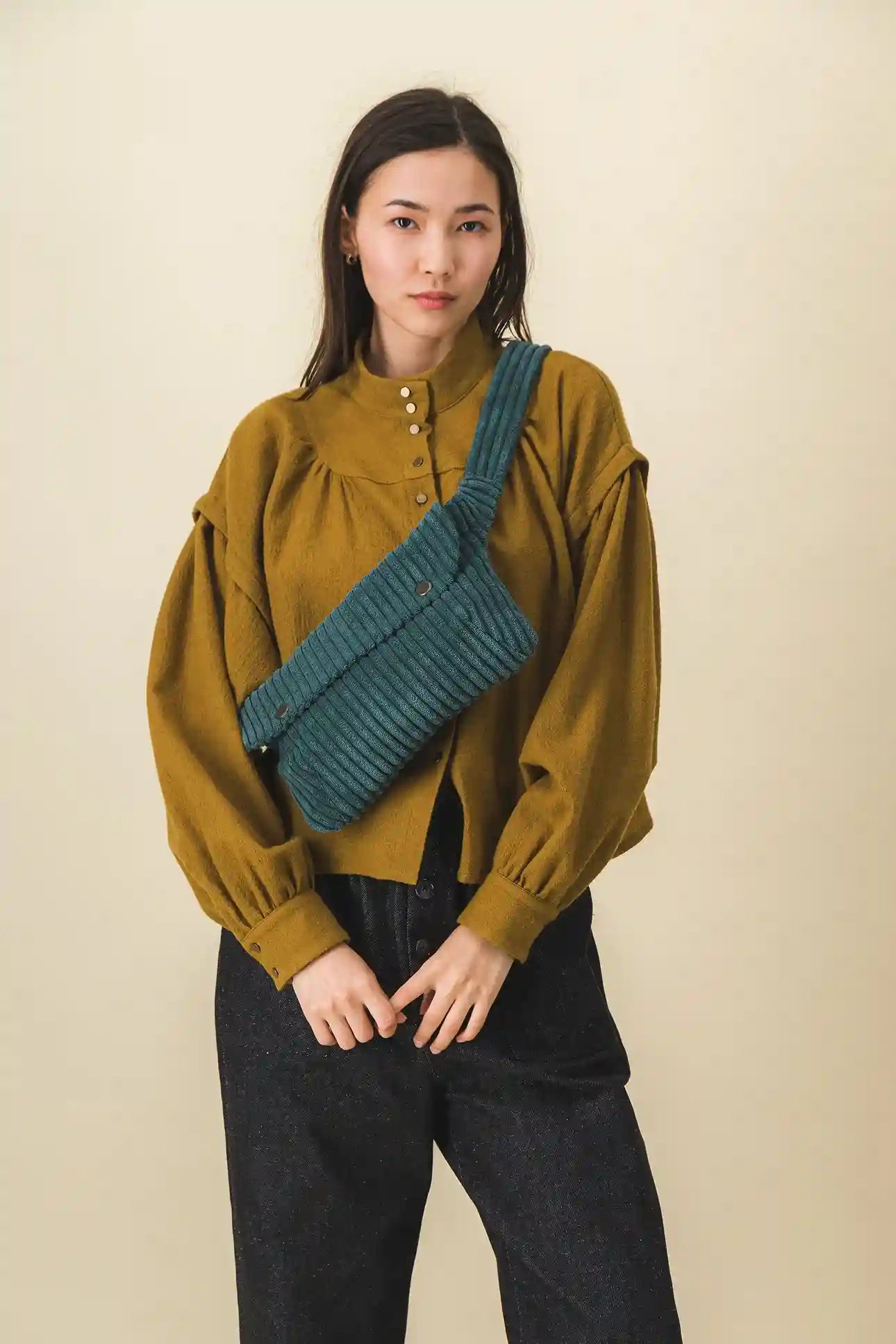 ANGELE V FANNY PACK