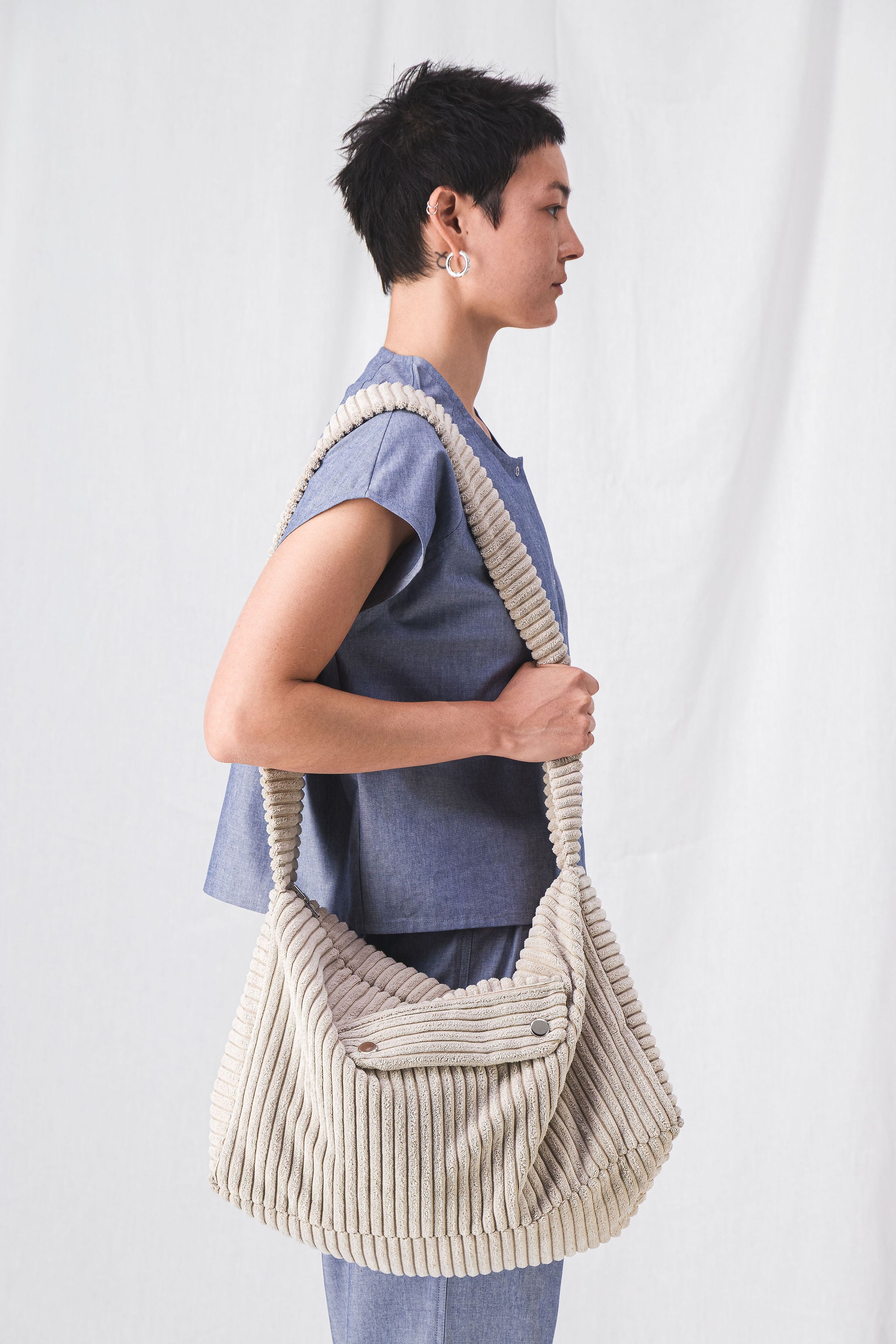 sac_besace_femme_velours_cotele_ecru_3.jpg