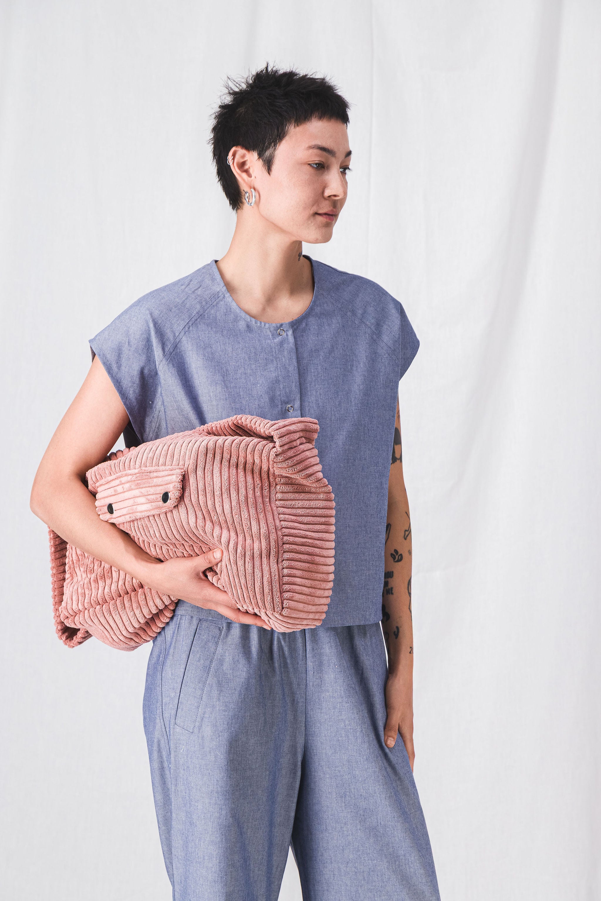 sac_besace_femme_velours_cotele_rose_7.jpg
