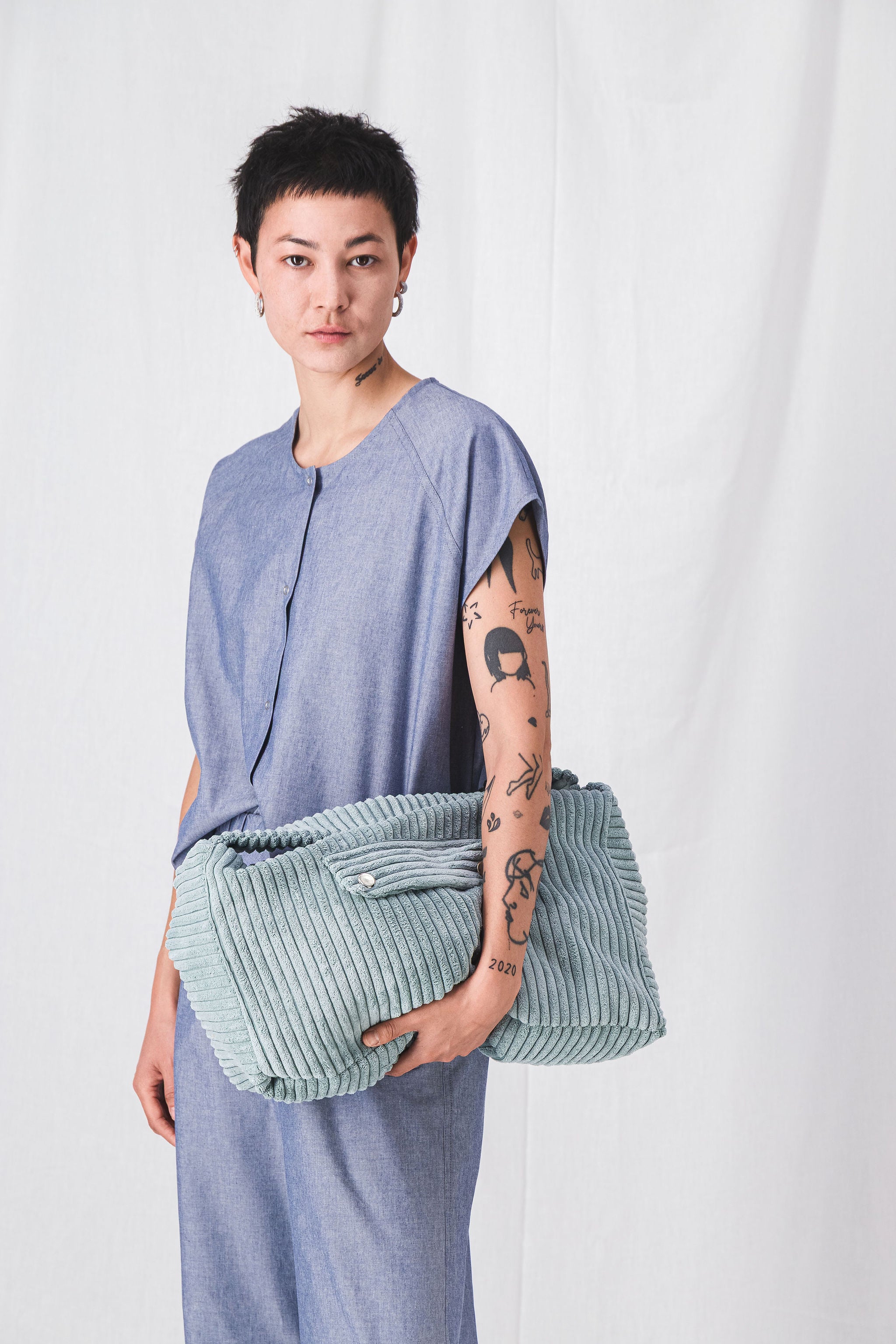 POLLY ECRU MESSENGER BAG