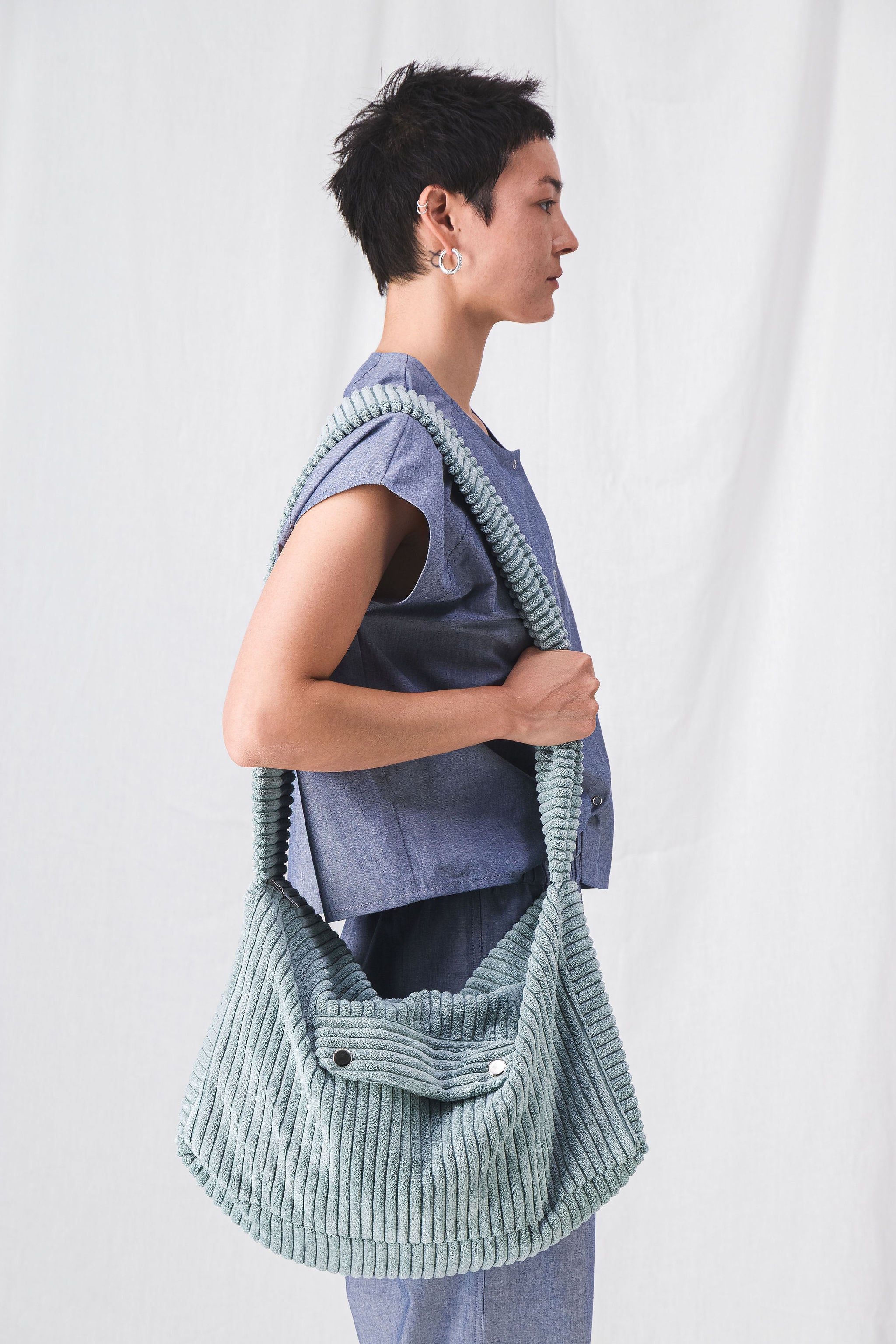 sac_besace_femme_velours_cotele_vert_5.jpg