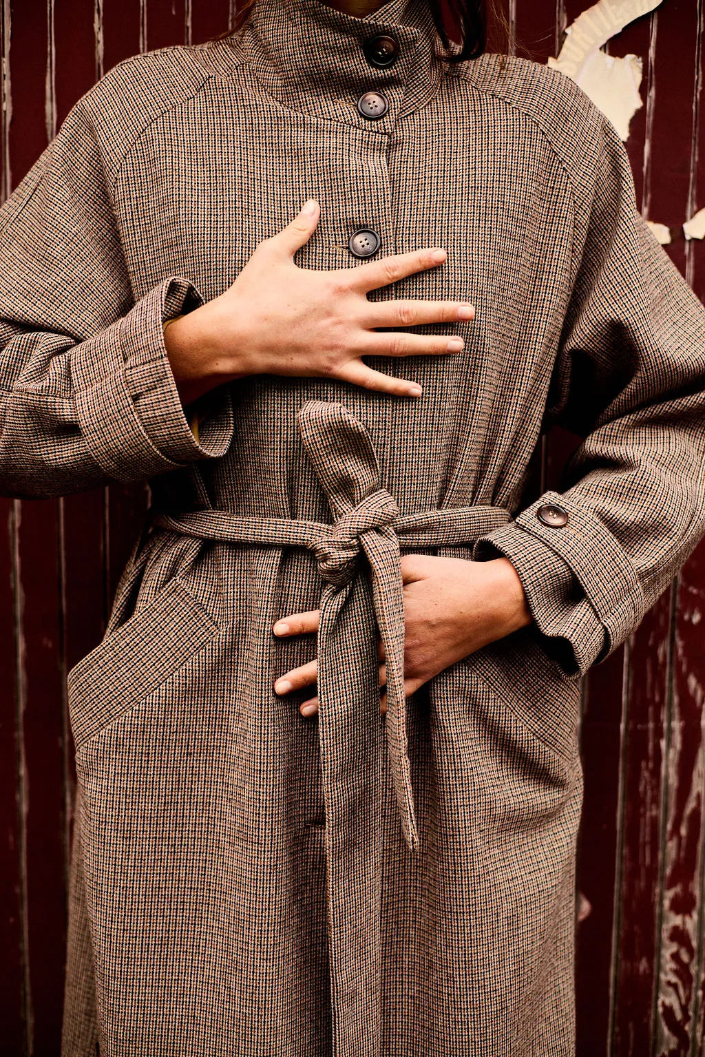 trench_femme_long_noir_marron_en_laine_trench_achille_pe25LB4.webp