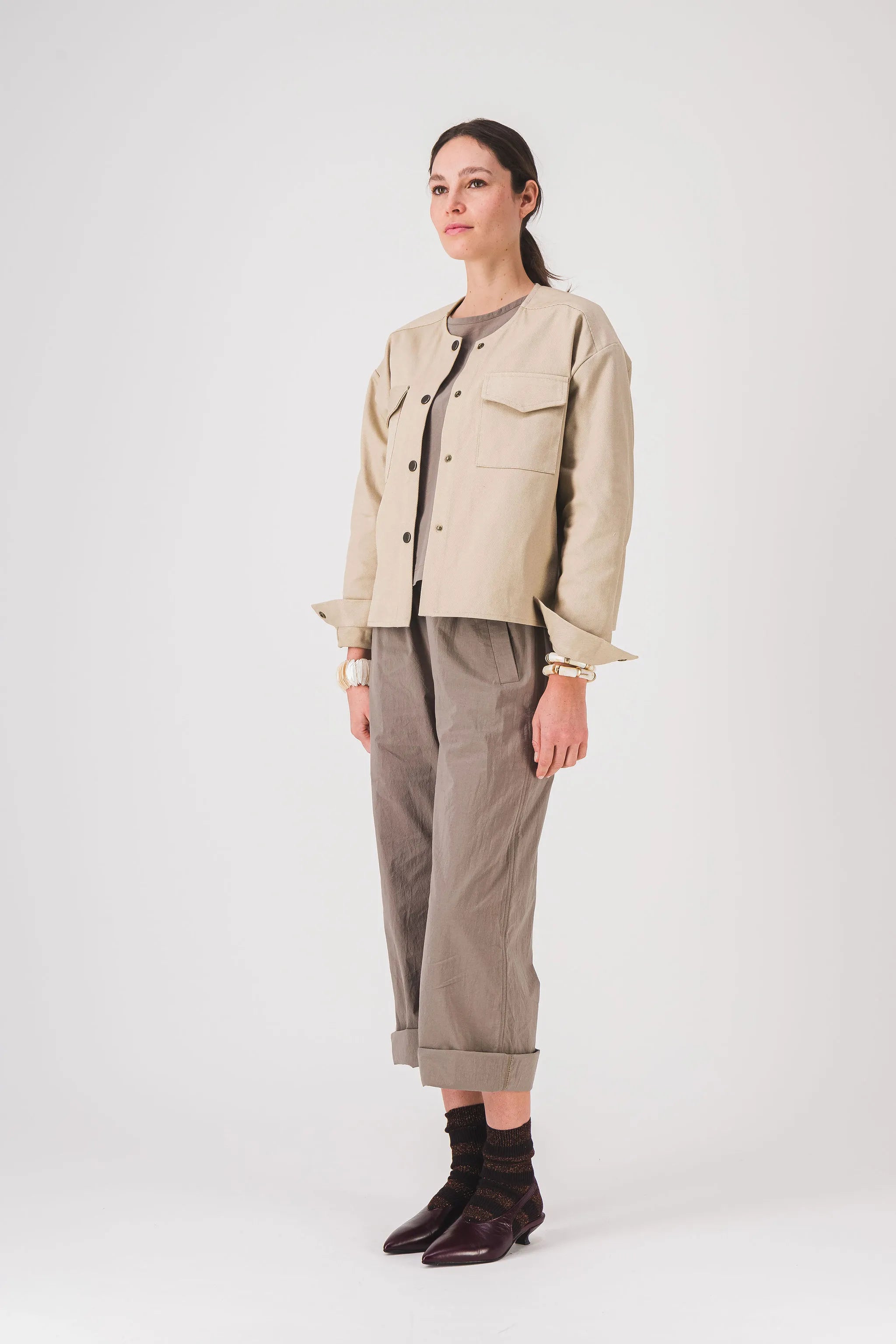 women's short jacket_beige_dolly_jacket_pe25