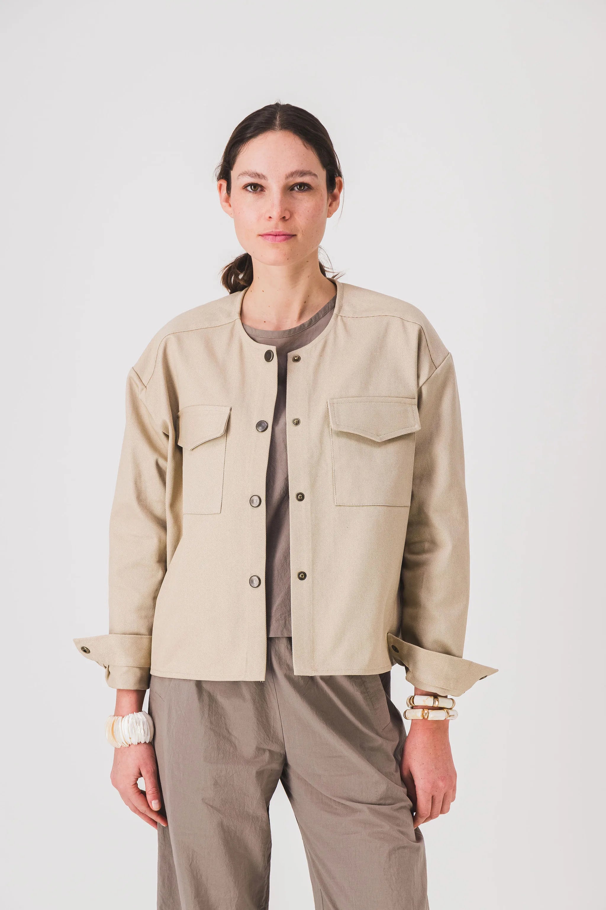 women's short jacket_beige_dolly_jacket_pe25