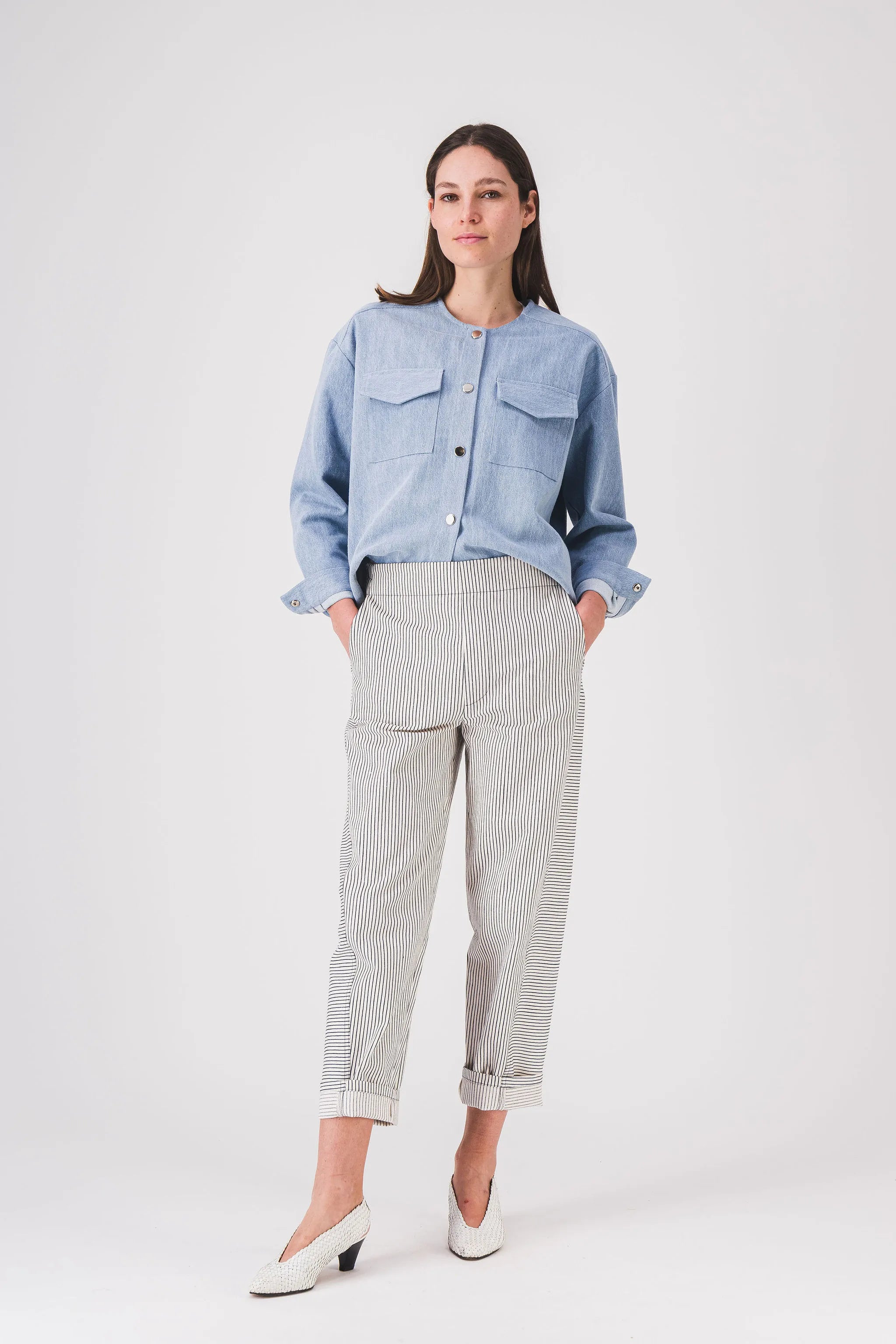 women's short denim jacket in blue serena jacket pe25