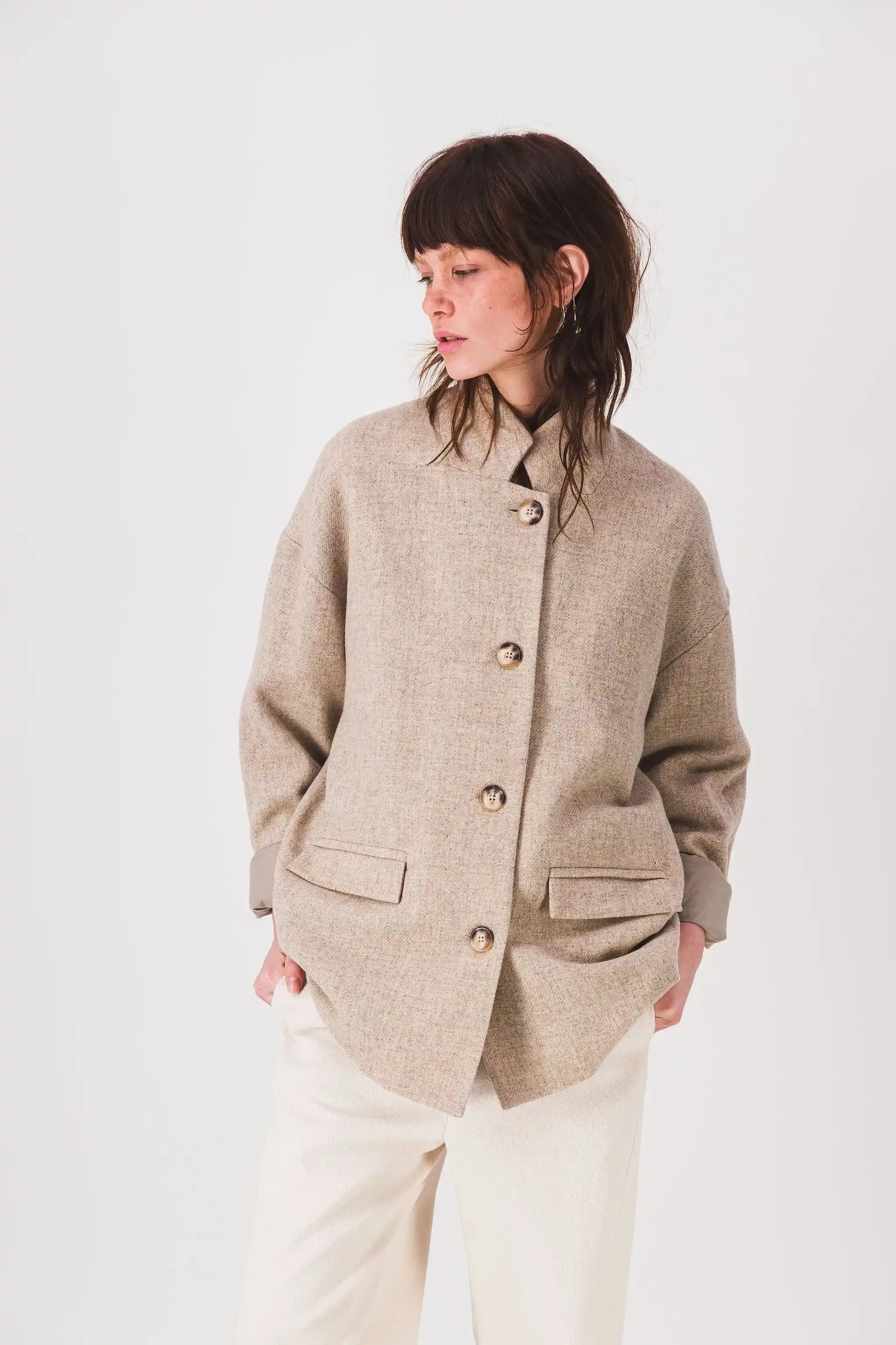 straight_wool_jacket_beige_donita_jacket_pe25
