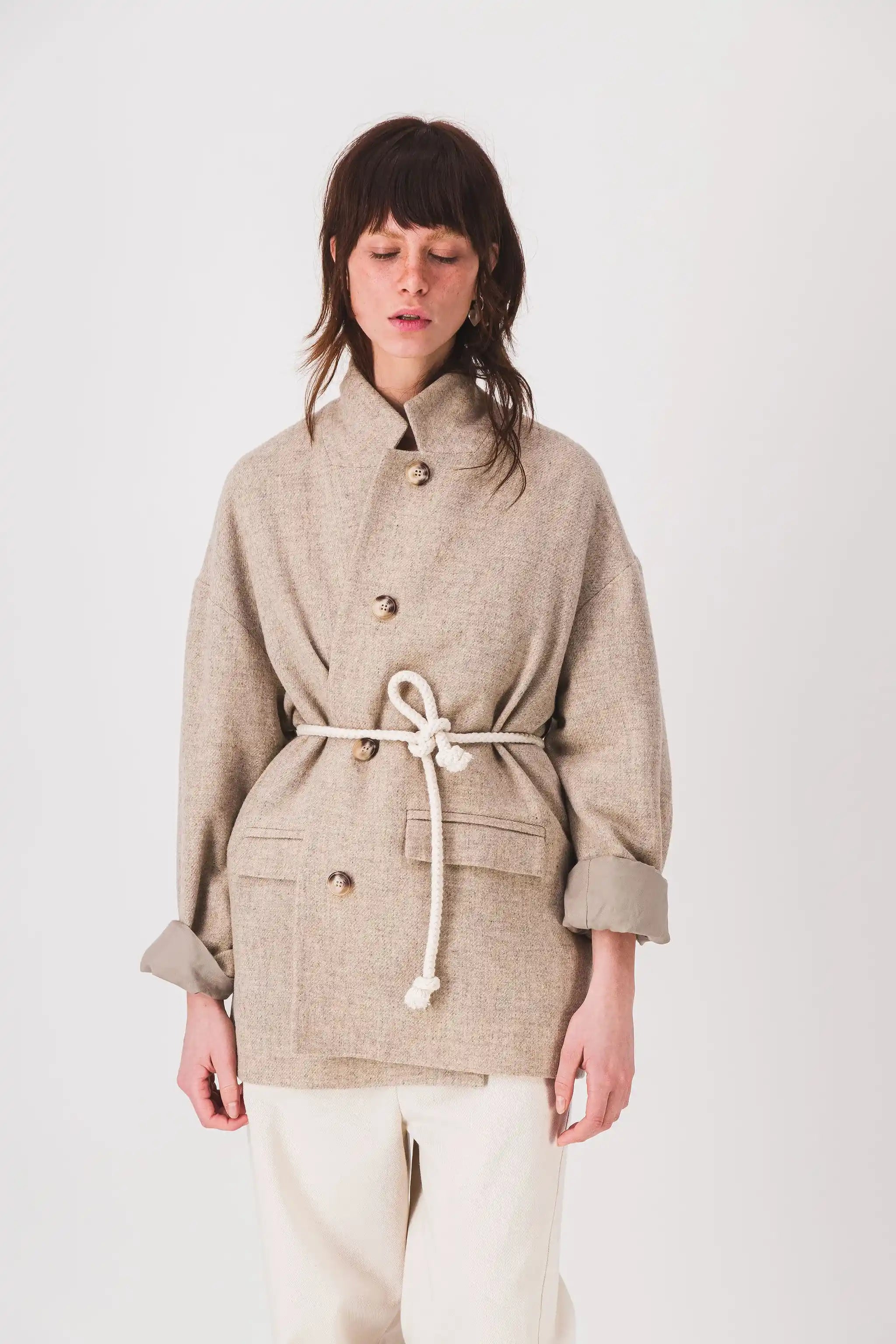 straight_wool_jacket_beige_donita_jacket_pe25