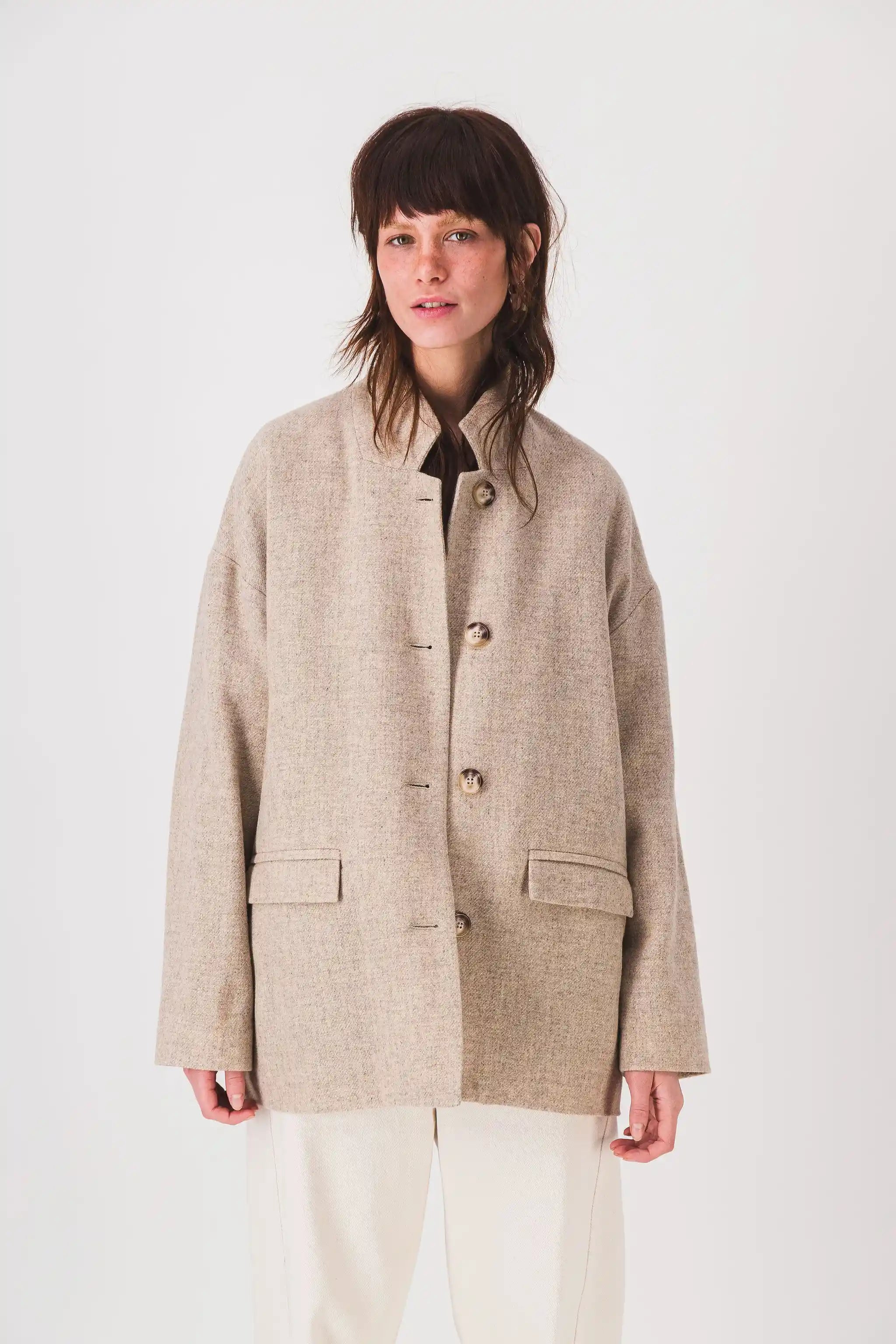 straight_wool_jacket_beige_donita_jacket_pe25